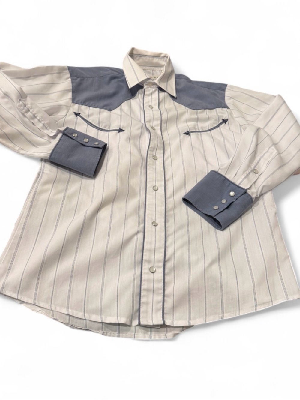 Roper pearl snap shirt